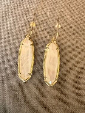 Kendra Scott Earrings - Like New!